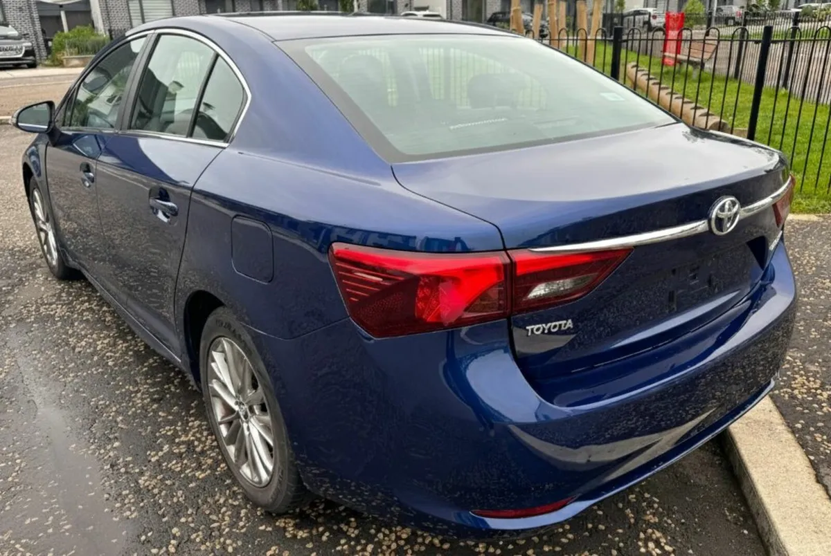 Toyota Avensis 2015 - Image 3