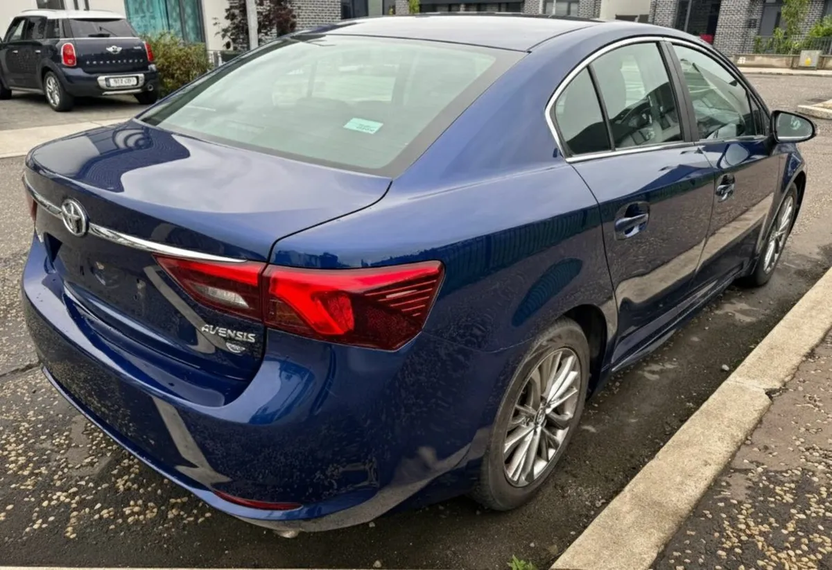 Toyota Avensis 2015 - Image 4