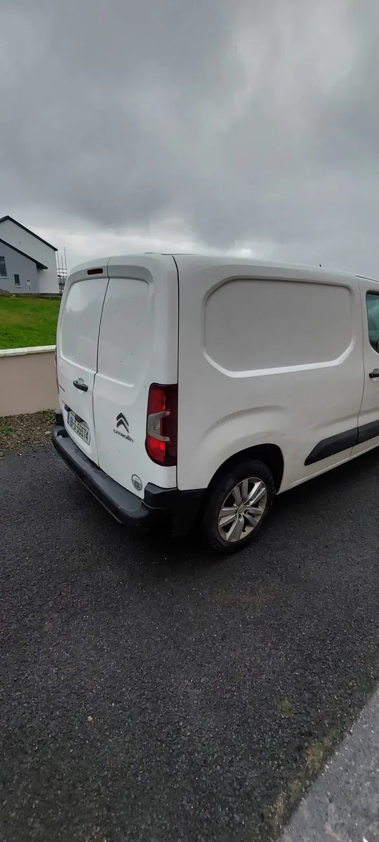Citroen Berlingo 2019 - Image 2