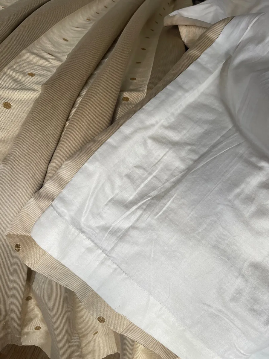 Curtains - Image 4
