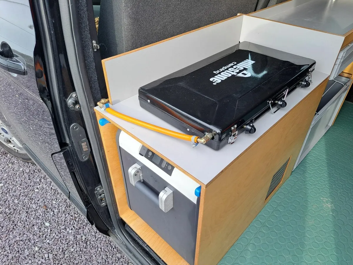 Van Camper - Image 4