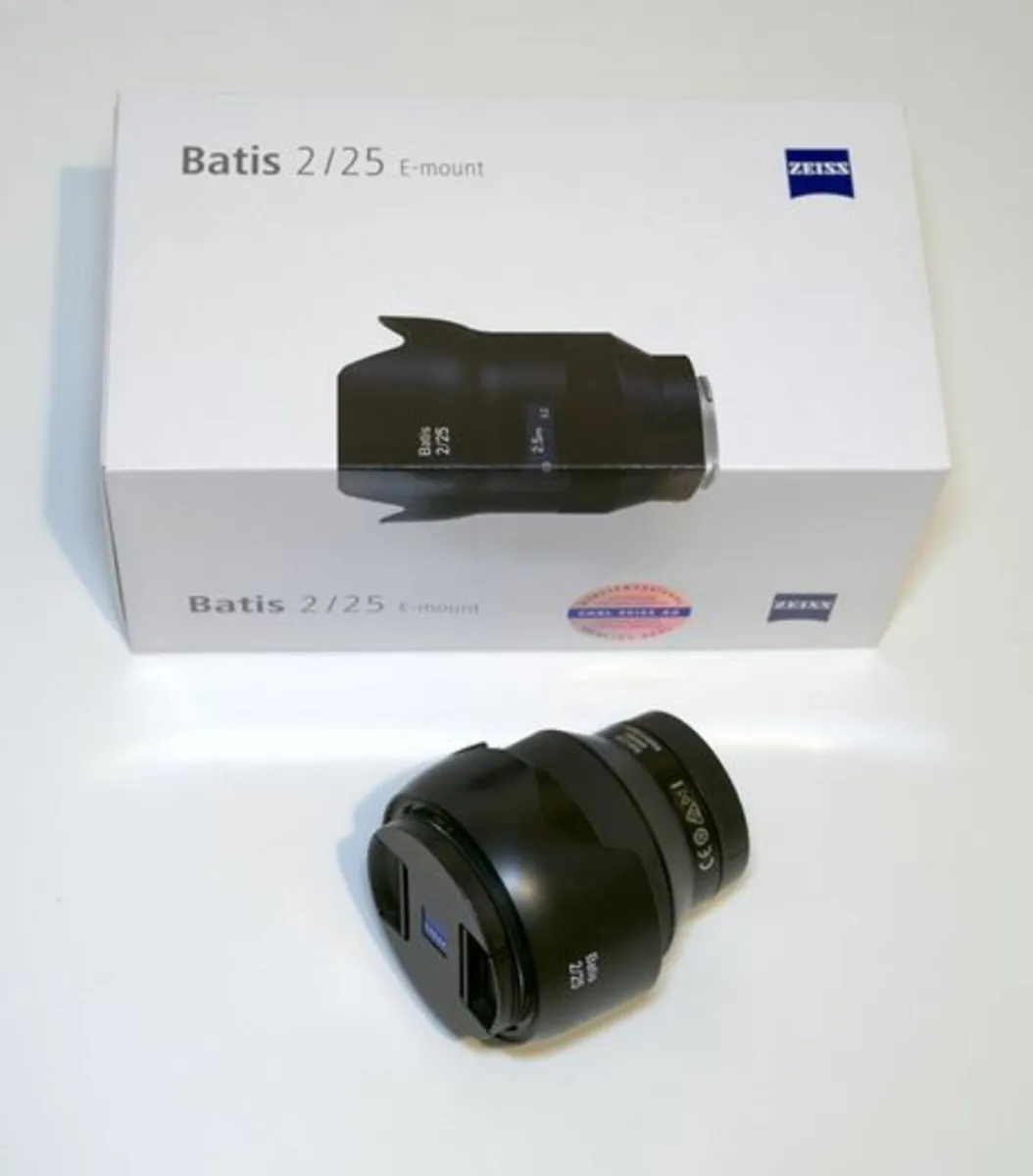 ZEISS Batis 2/25 Full-frame Sony E-mount with B+W - Image 1