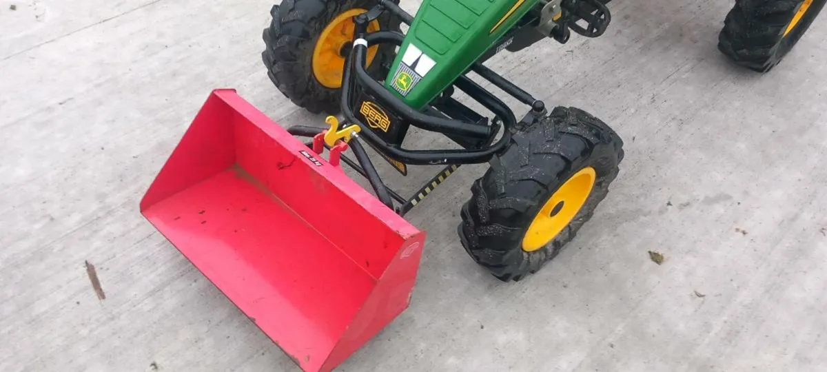 Berg John Deere go kart - Image 4