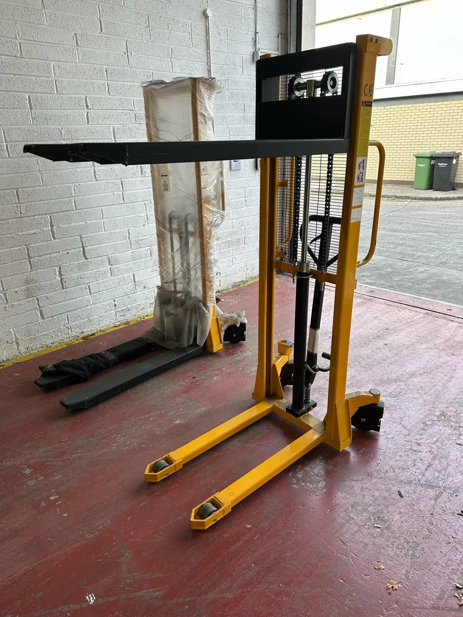 Material handling equipment - Image 2