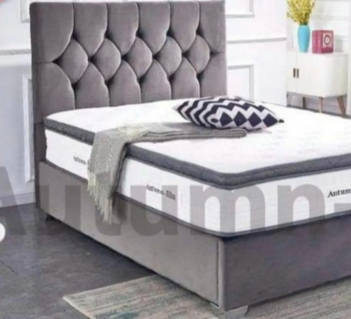 King size bed with No mattress - Image 3