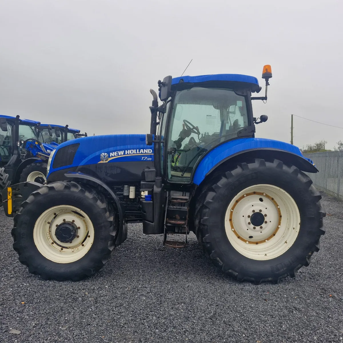 New Holland T7185 - Image 2
