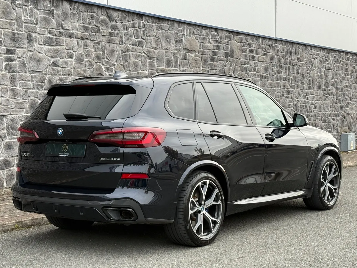 2022 BMW X5 M Sport Pro X-Drive 45E FSH - Image 2