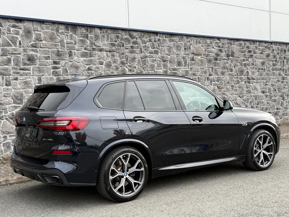 2022 BMW X5 M Sport Pro X-Drive 45E FSH - Image 3