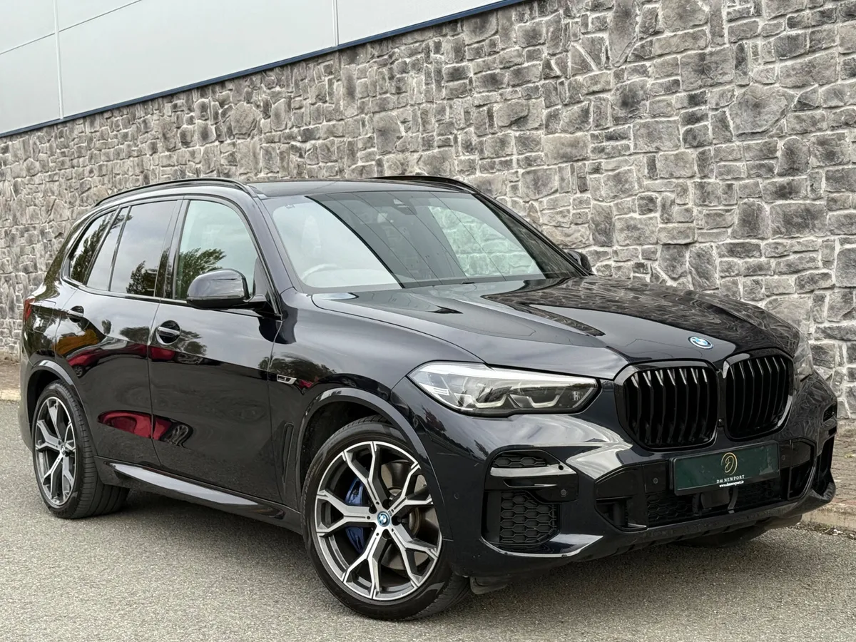 2022 BMW X5 M Sport Pro X-Drive 45E FSH - Image 1