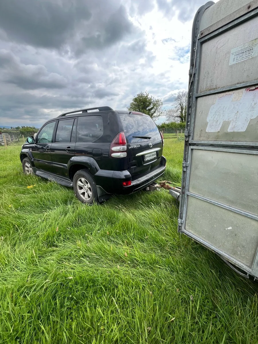 2007 Land Cruiser and Hudson box - Image 2
