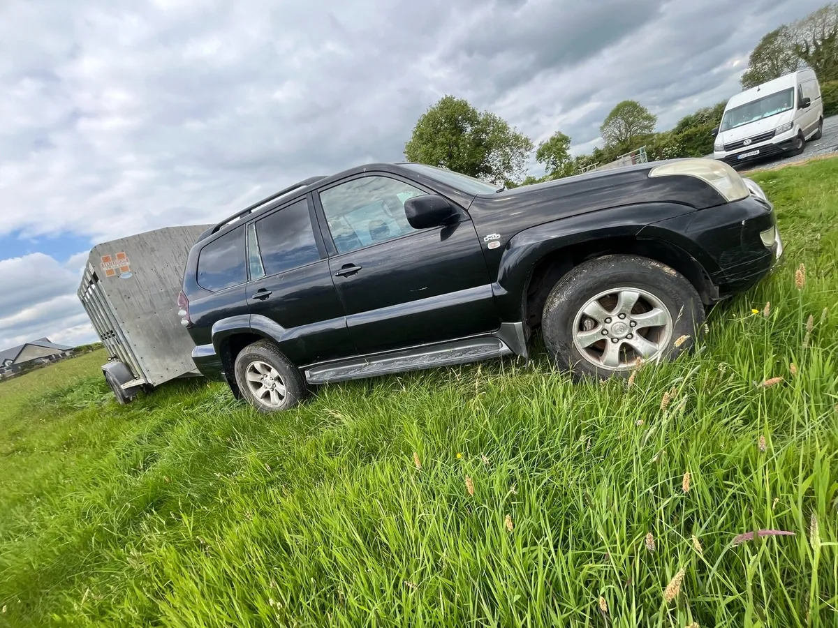 2007 Land Cruiser and Hudson box - Image 3