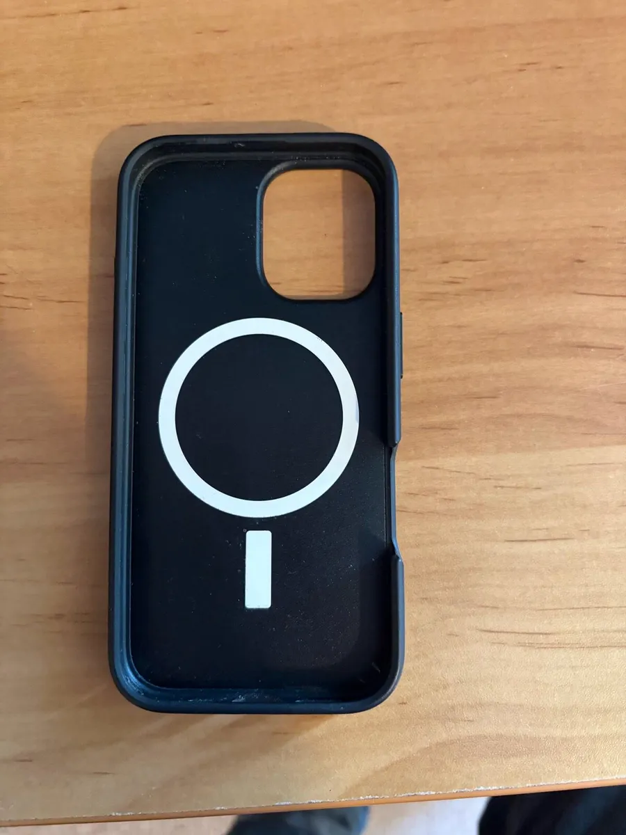 Otterbox iPhone 16 - Image 1