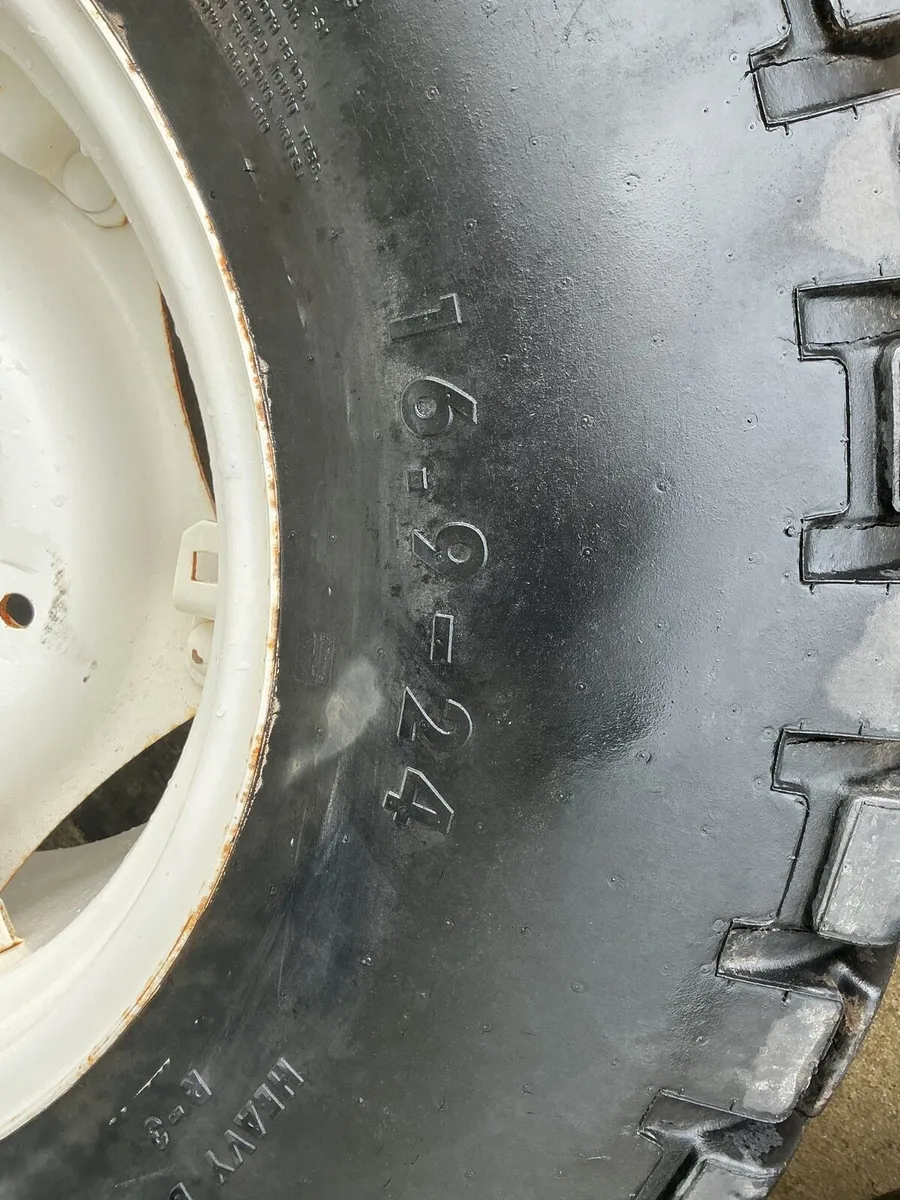 16.9-24 Turf/ Grass Tyres + Rims - Image 3