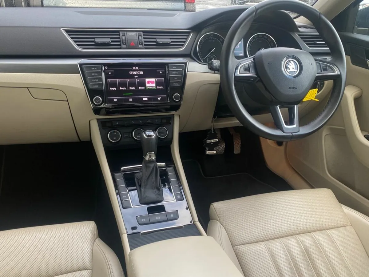 Skoda Superb 1.6 TDi Style Auto - Image 4