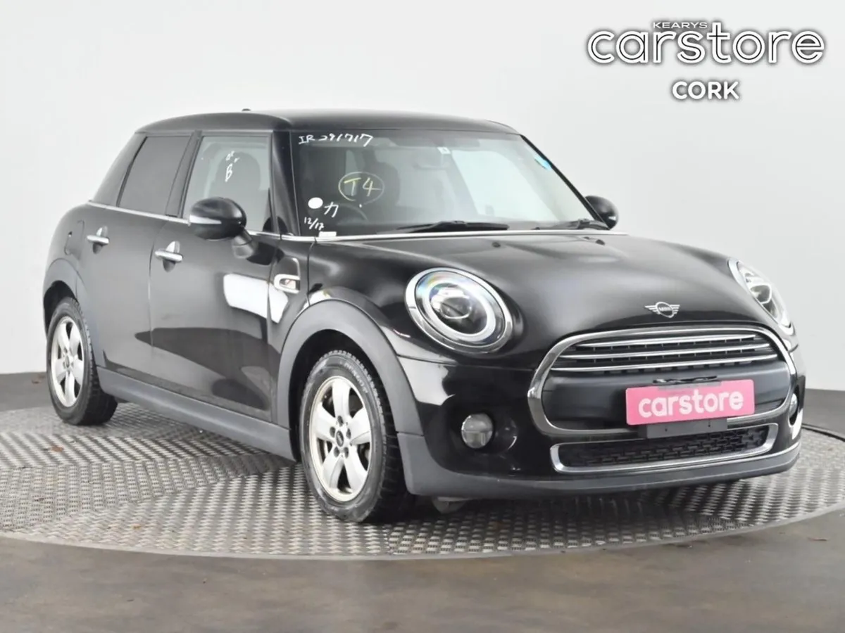 MINI Cooper 1.5 Auto - Image 1
