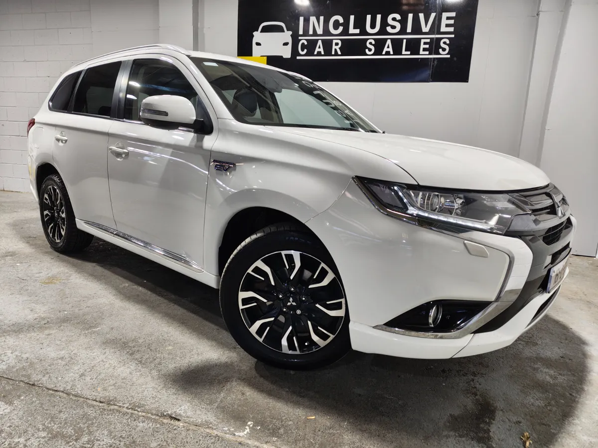 Mitsubishi Outlander 2016 2.0 AUTO PHEV - Image 1