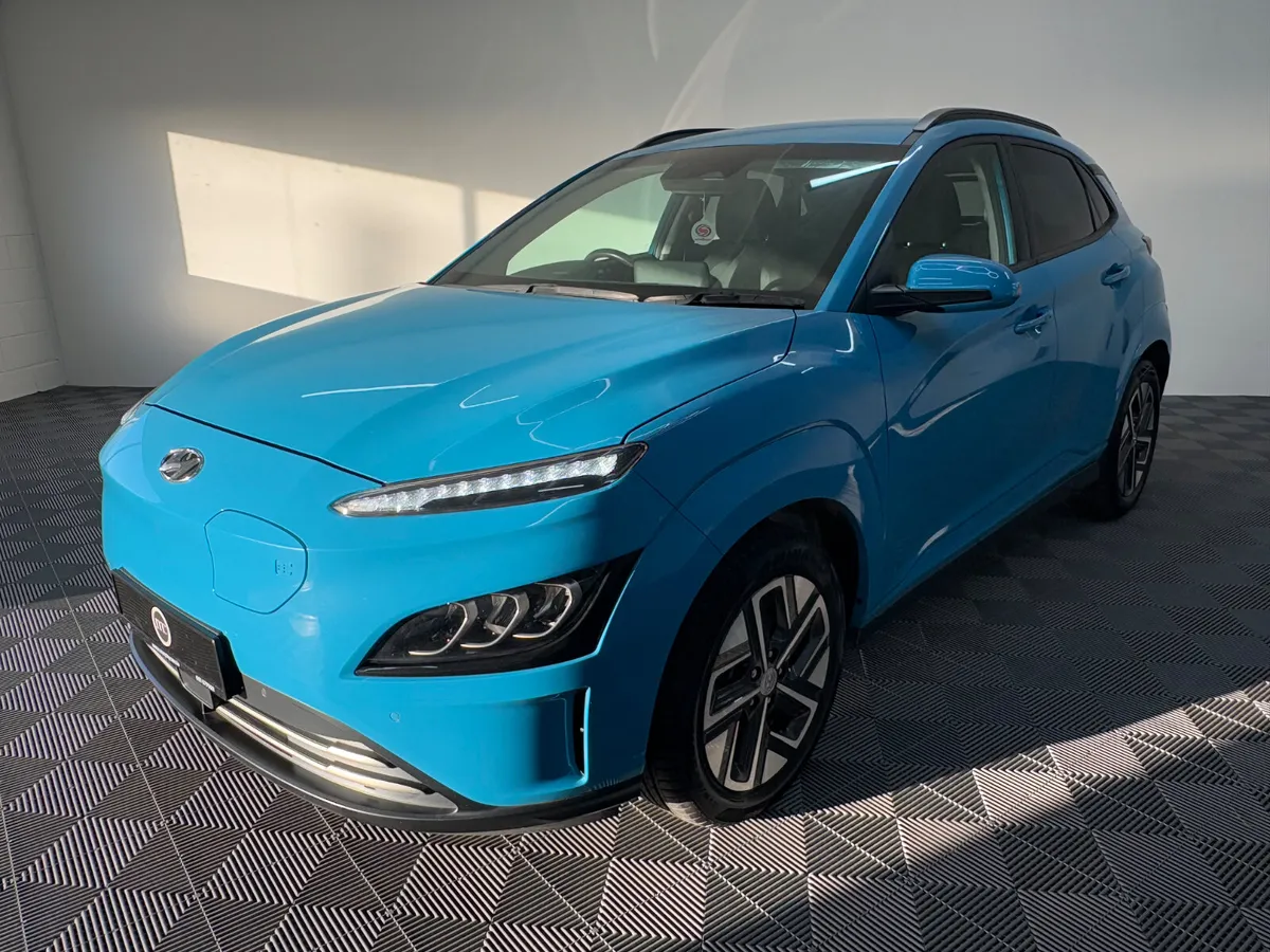 2022 Hyundai KONA EV Premium 64Kwh - Image 4