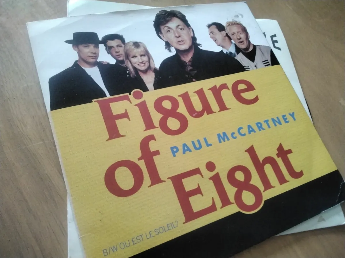 Paul mccartney.  Figure of 8.    Vinyl