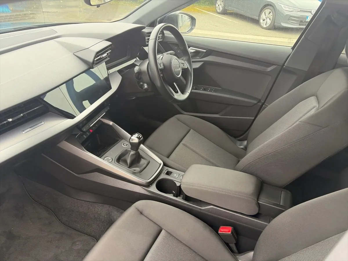 Audi A3 SE 2.0tdi 116HP Manual - Image 3