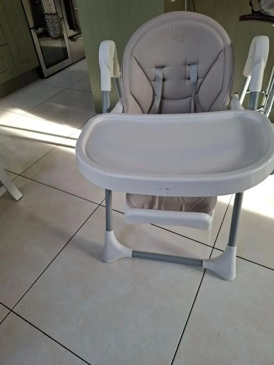 high chair - Image 1