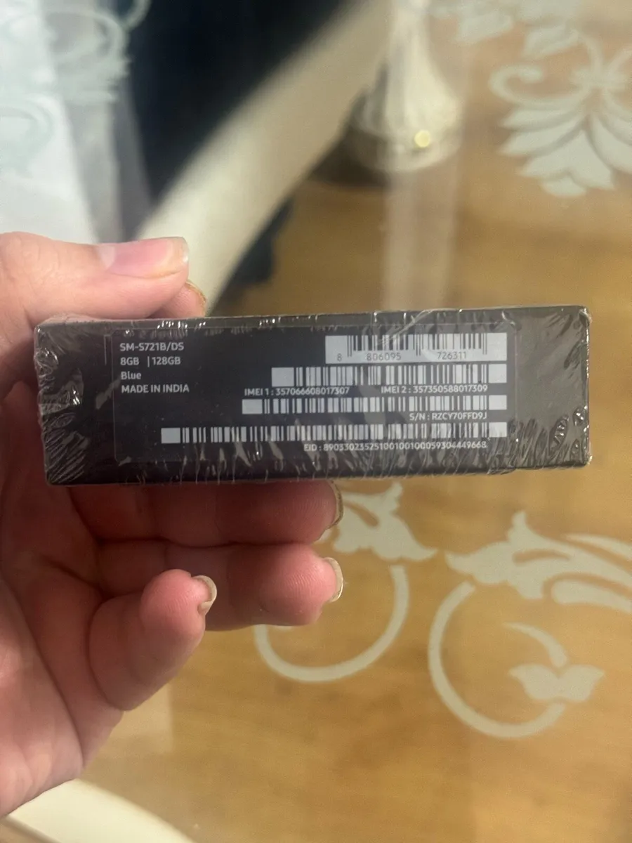 Samsung s24 fe - Image 3