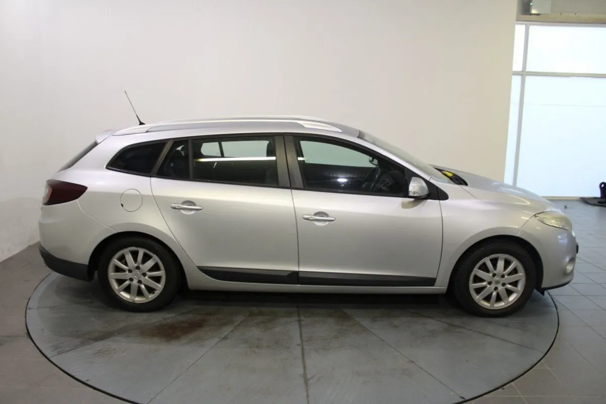 Renault Megane 1.5 DCI 90 Ec02 Dynamique - Image 4