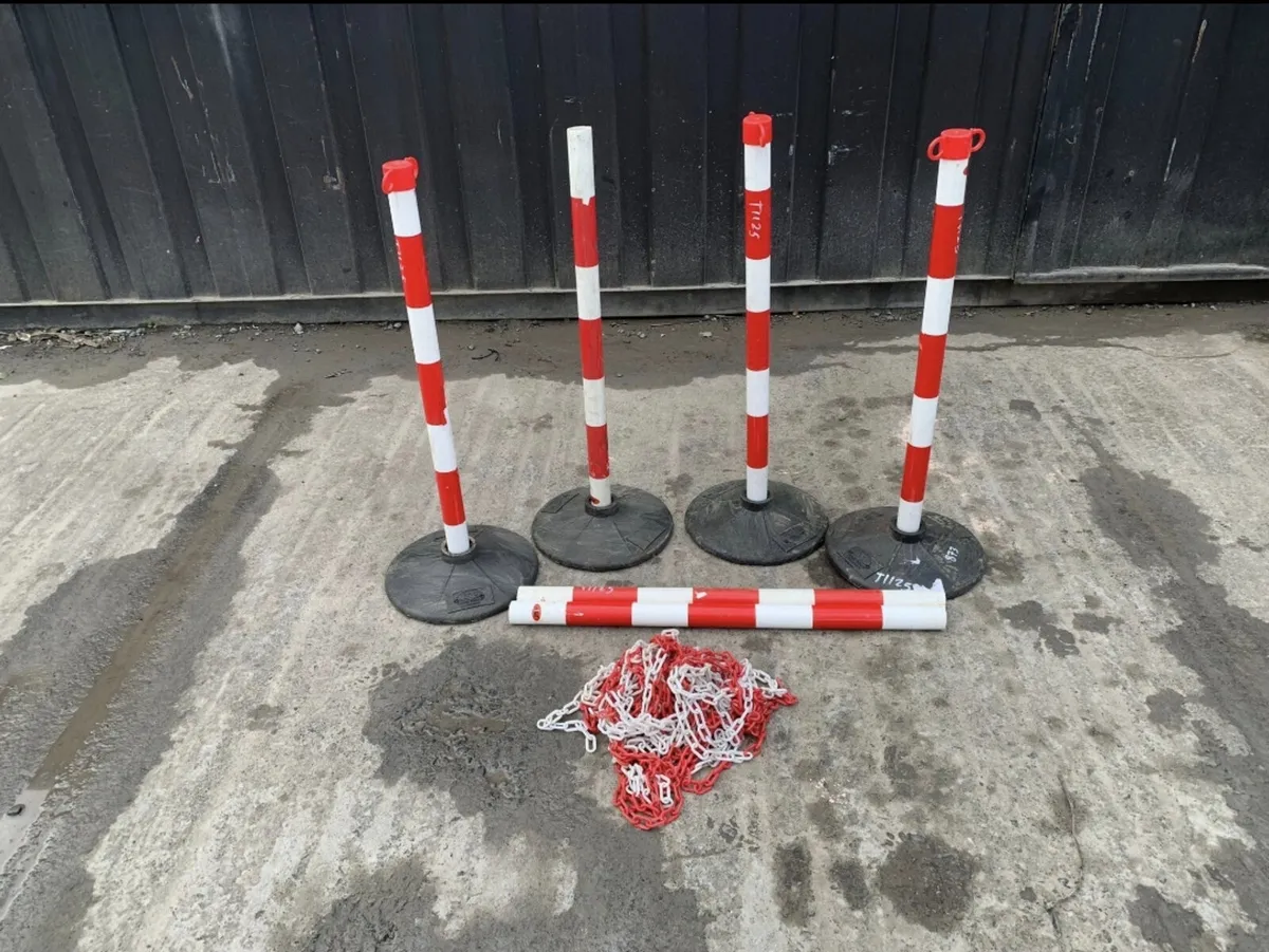JSP Chain Barriers - Image 2
