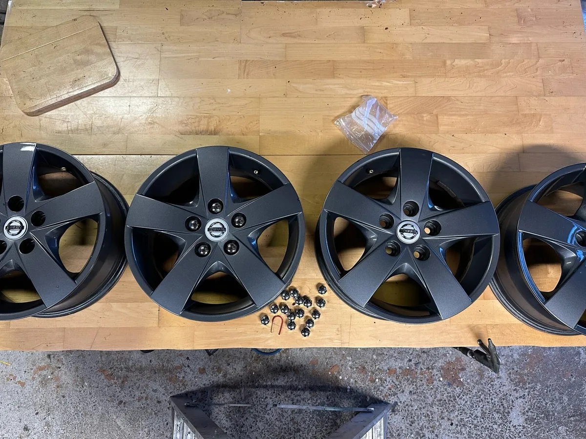 4 alloy wheels for sale. - Image 2