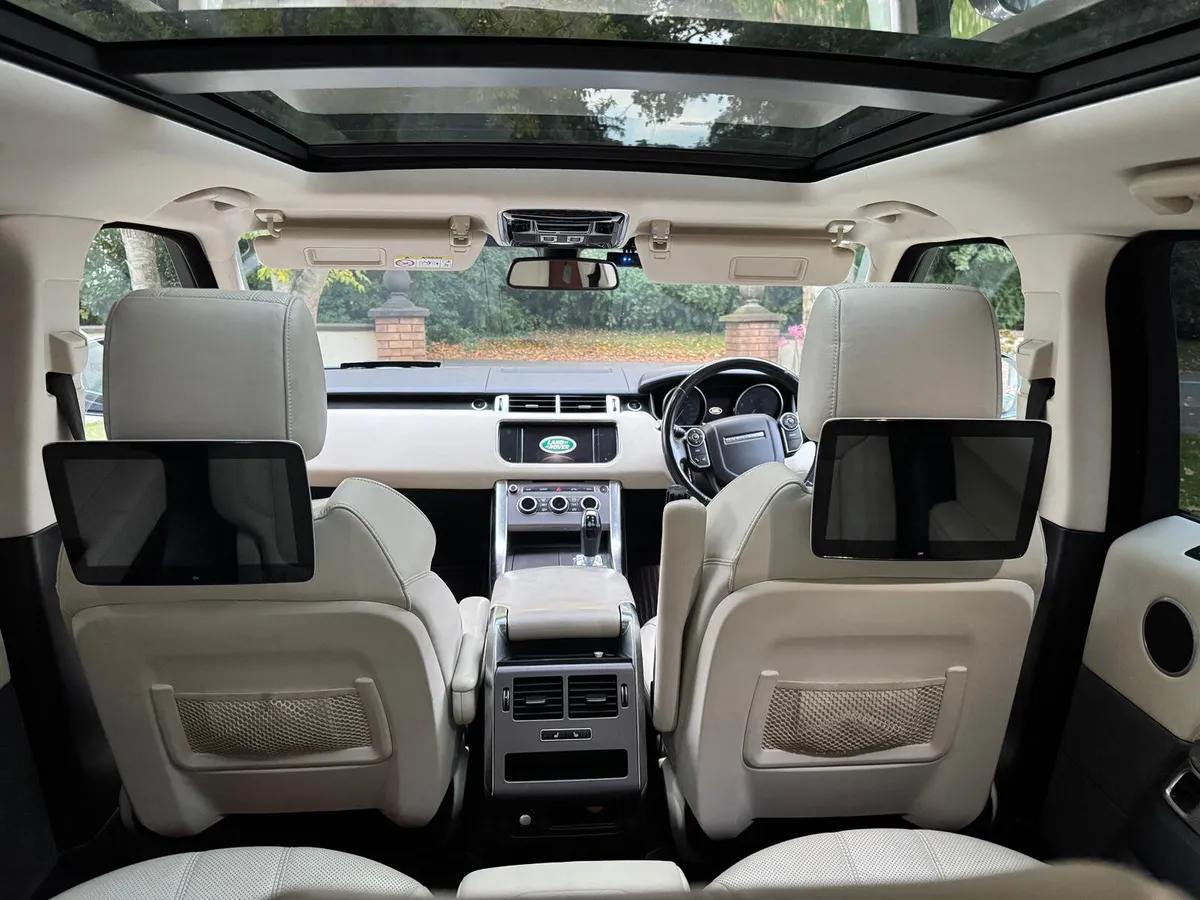 2014 Land Rover Range Rover Sport HSE  NEW ENGINE - Image 4