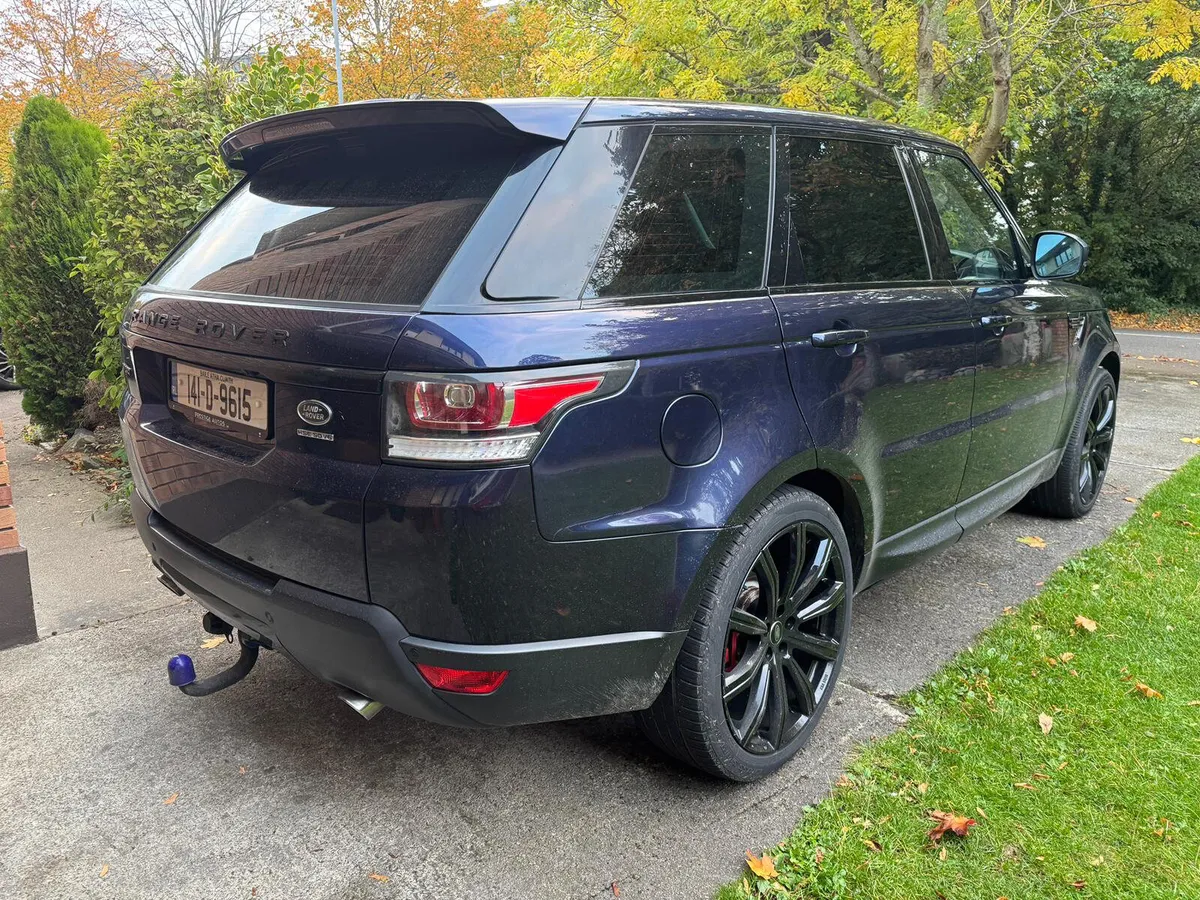2014 Land Rover Range Rover Sport HSE  NEW ENGINE - Image 3