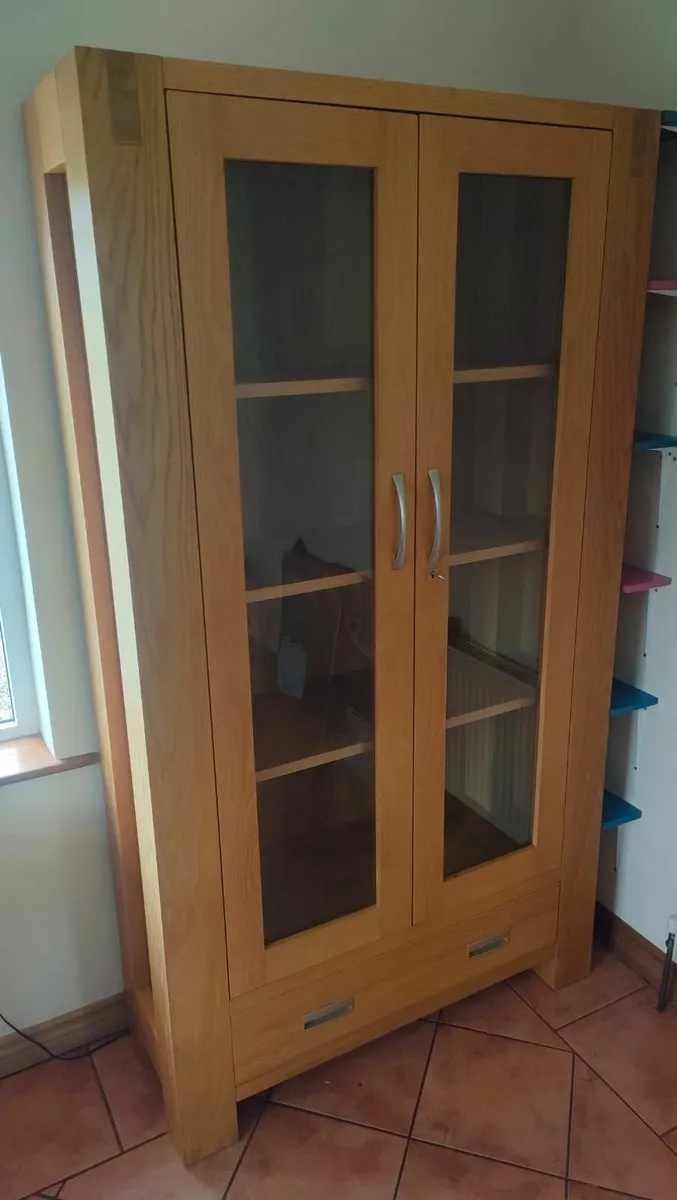 Display Cabinet - Image 1