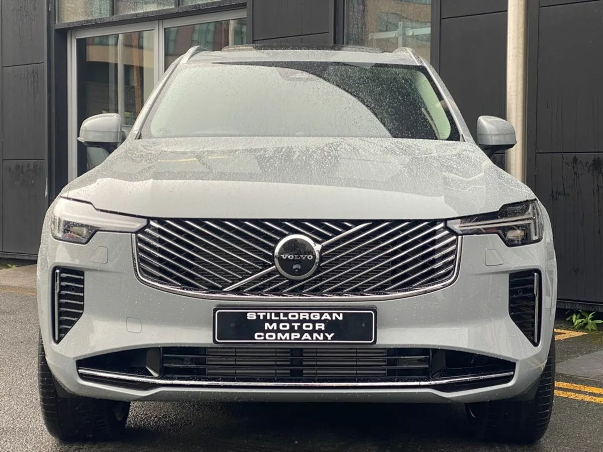 Volvo XC90 T8 Ultra AWD Auto PHEV - Image 2