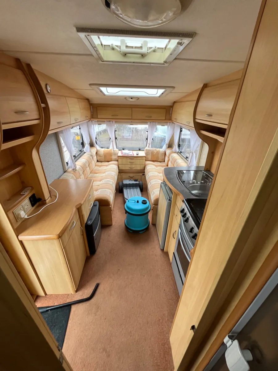 Sterling MINT LIGHTWEIGHT 2 Berth Caravan - Image 4