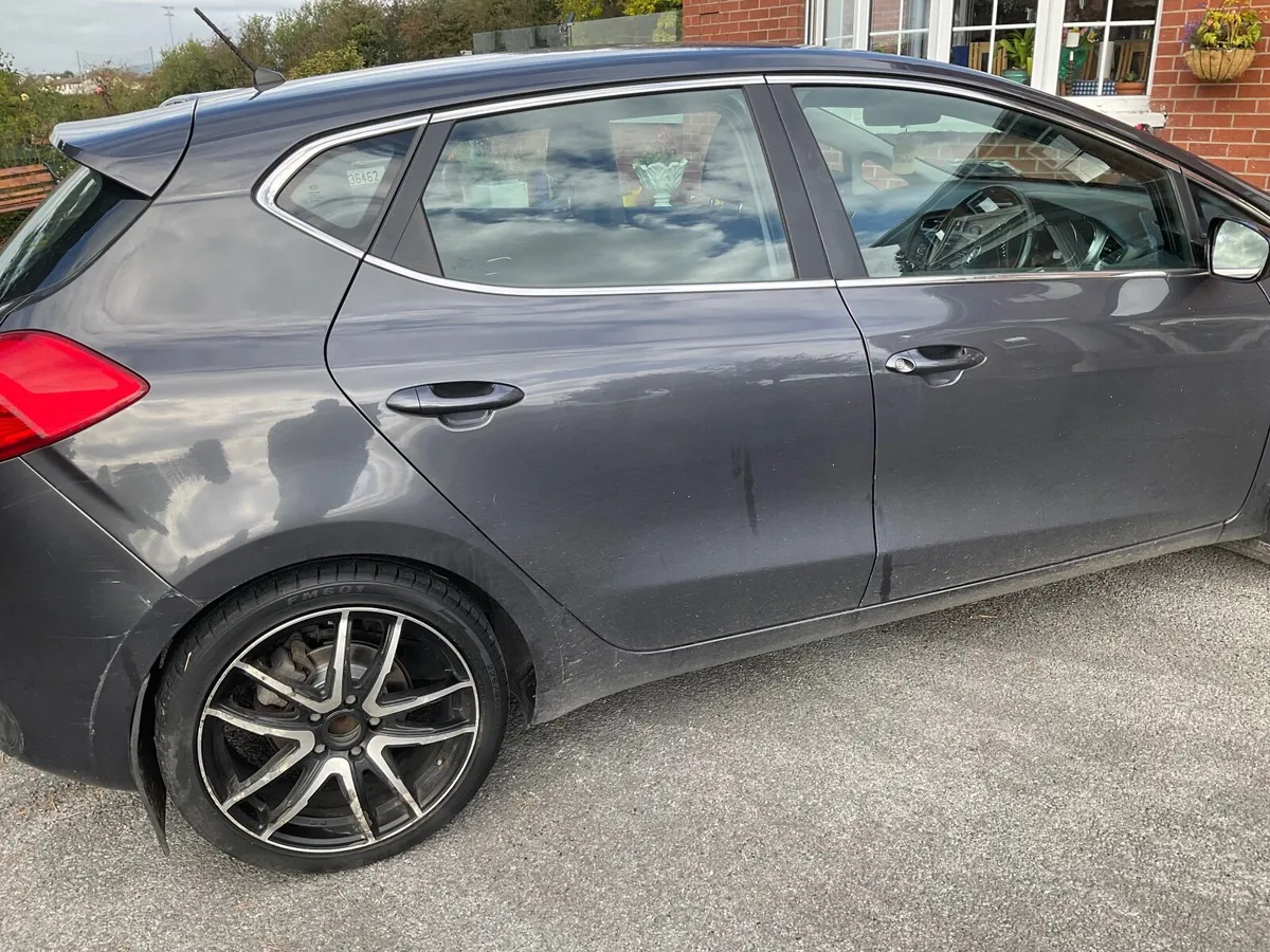 Kia Ceed 2014 - Image 2