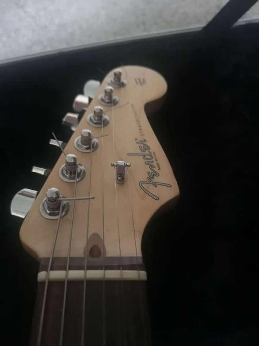 Fender Usa Strat (price Drop) - Image 2