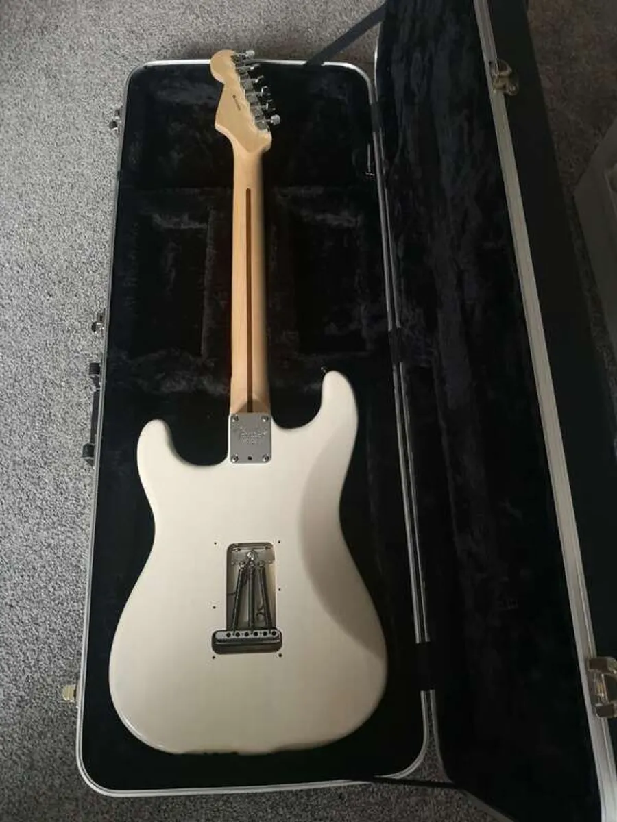 Fender Usa Strat (price Drop) - Image 3