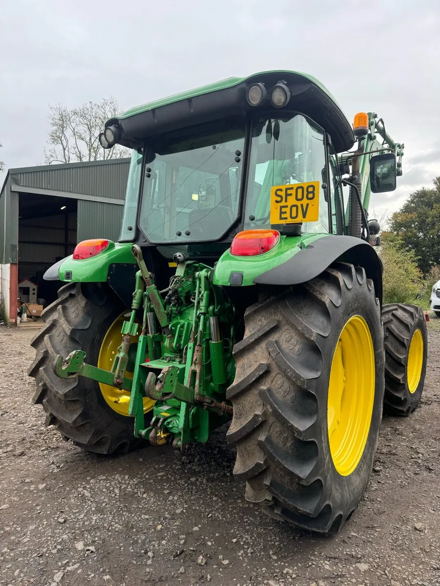 John Deere 5820 - Image 3