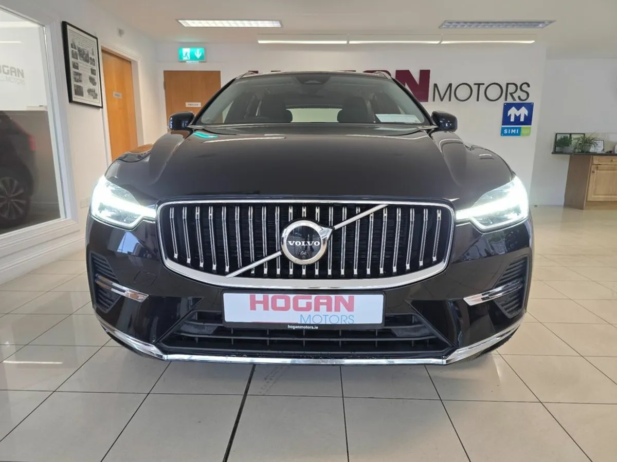 Volvo XC60 Diesel B4 Plus Bright Automatic - Image 2