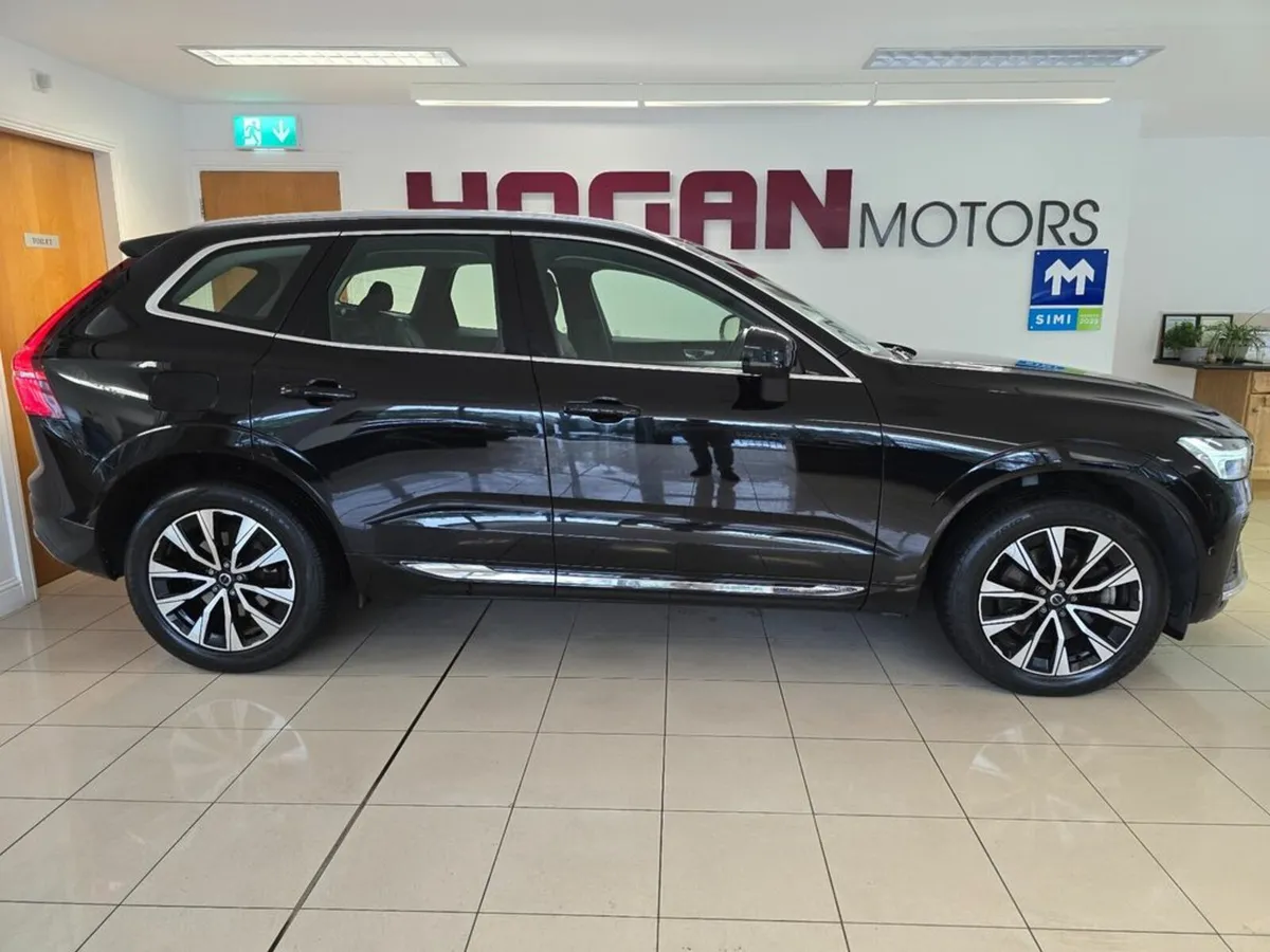 Volvo XC60 Diesel B4 Plus Bright Automatic - Image 3