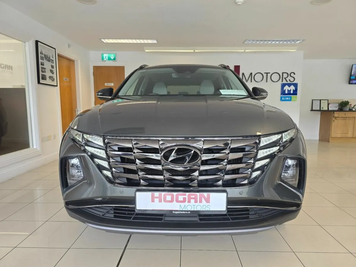 Hyundai Tucson Executive Plus Hybrid HEV 2 Tone Au - Image 2
