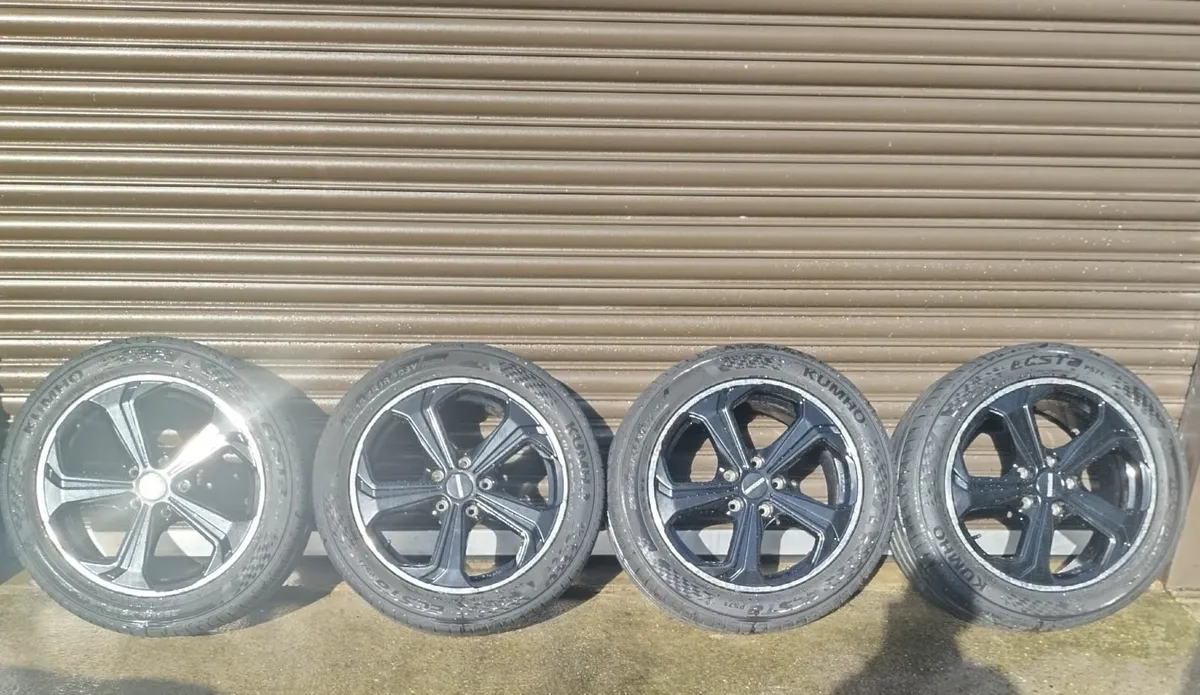 VW T6,T5 Genuine 18" Sportline Alloys - Image 3