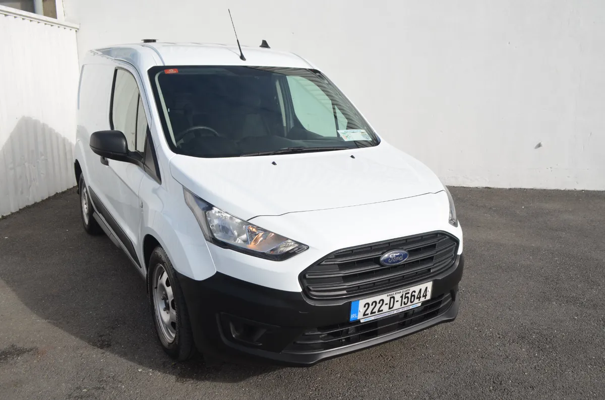 ONLY 59,000KMS!!-3 SEATS-CASH PRICE INCLS VAT - Image 3