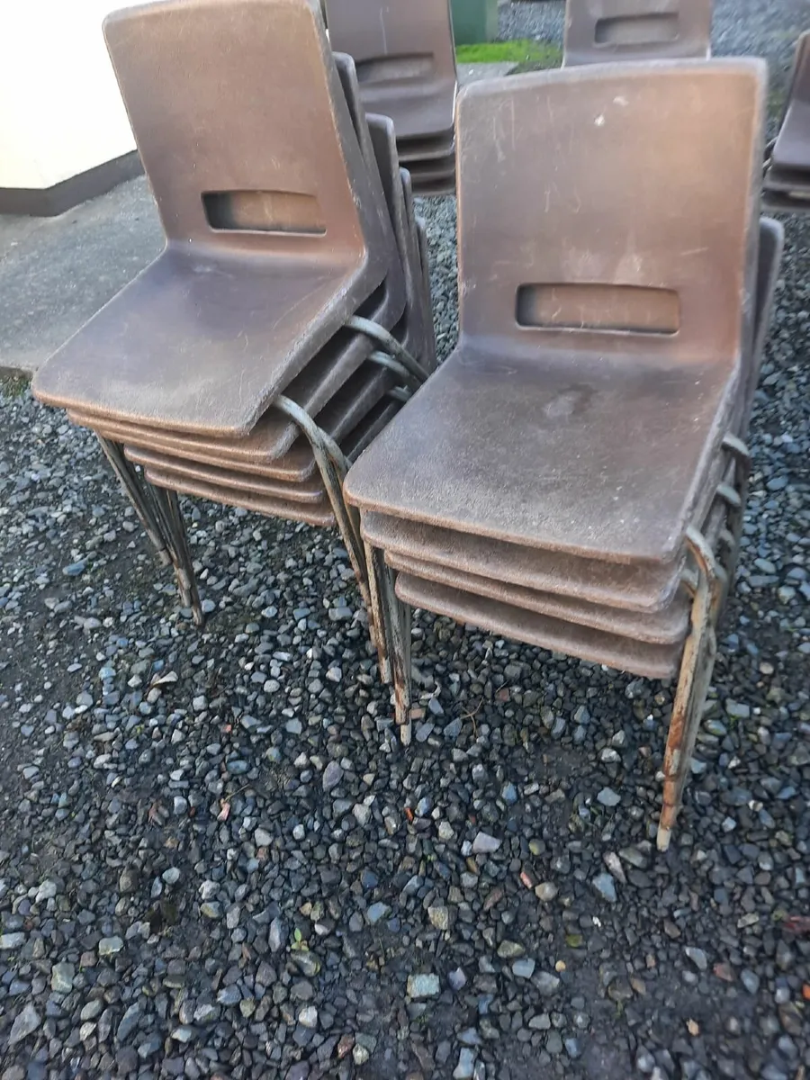 Poly chairs - Image 3