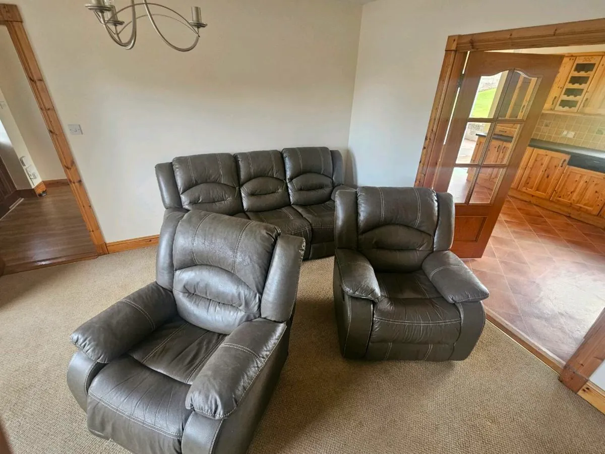Couch set - Image 2