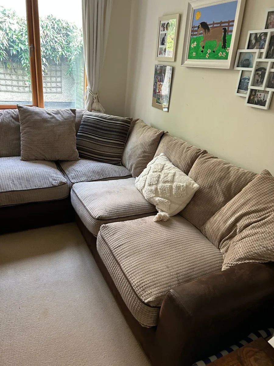 Couch - L shaped - Image 4
