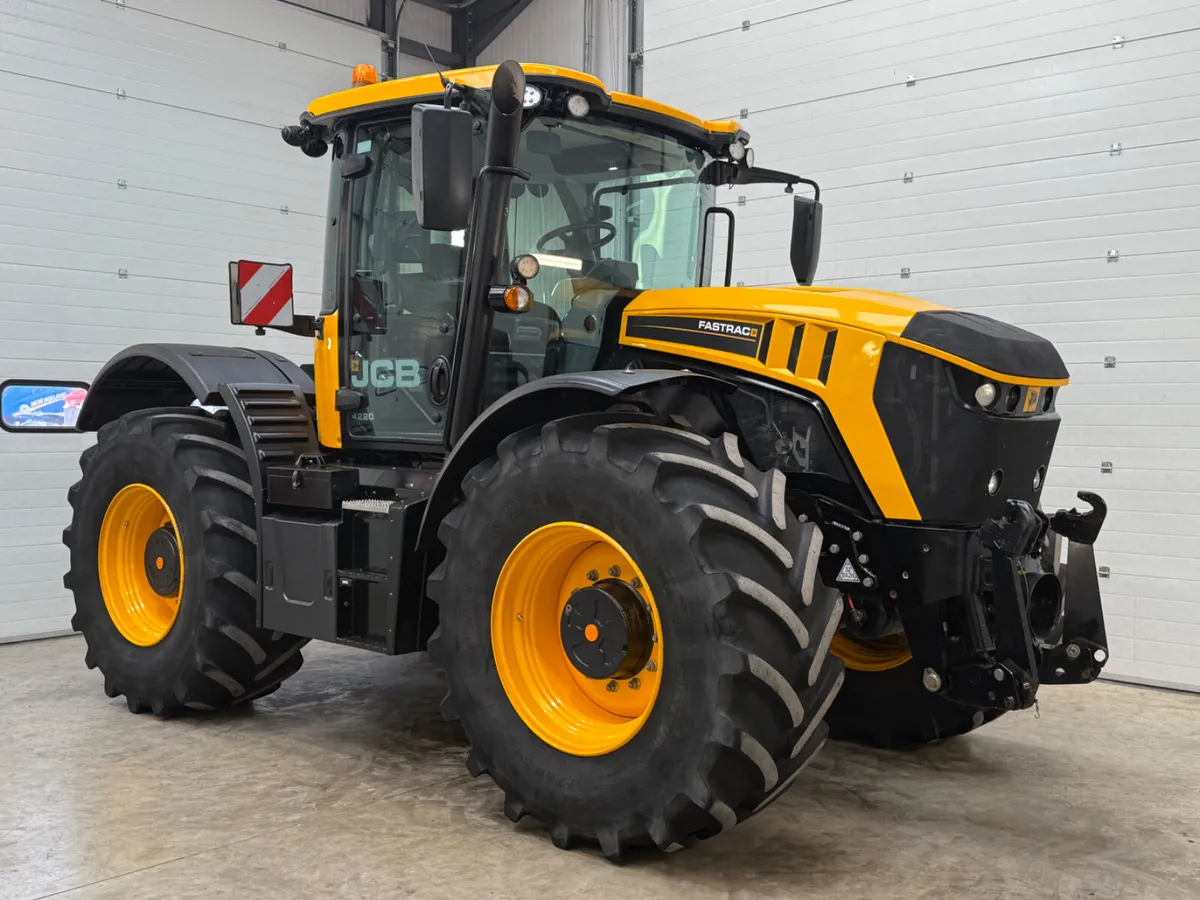 2021 JCB 4220 Fastrac ***3700 hours!*** - Image 2