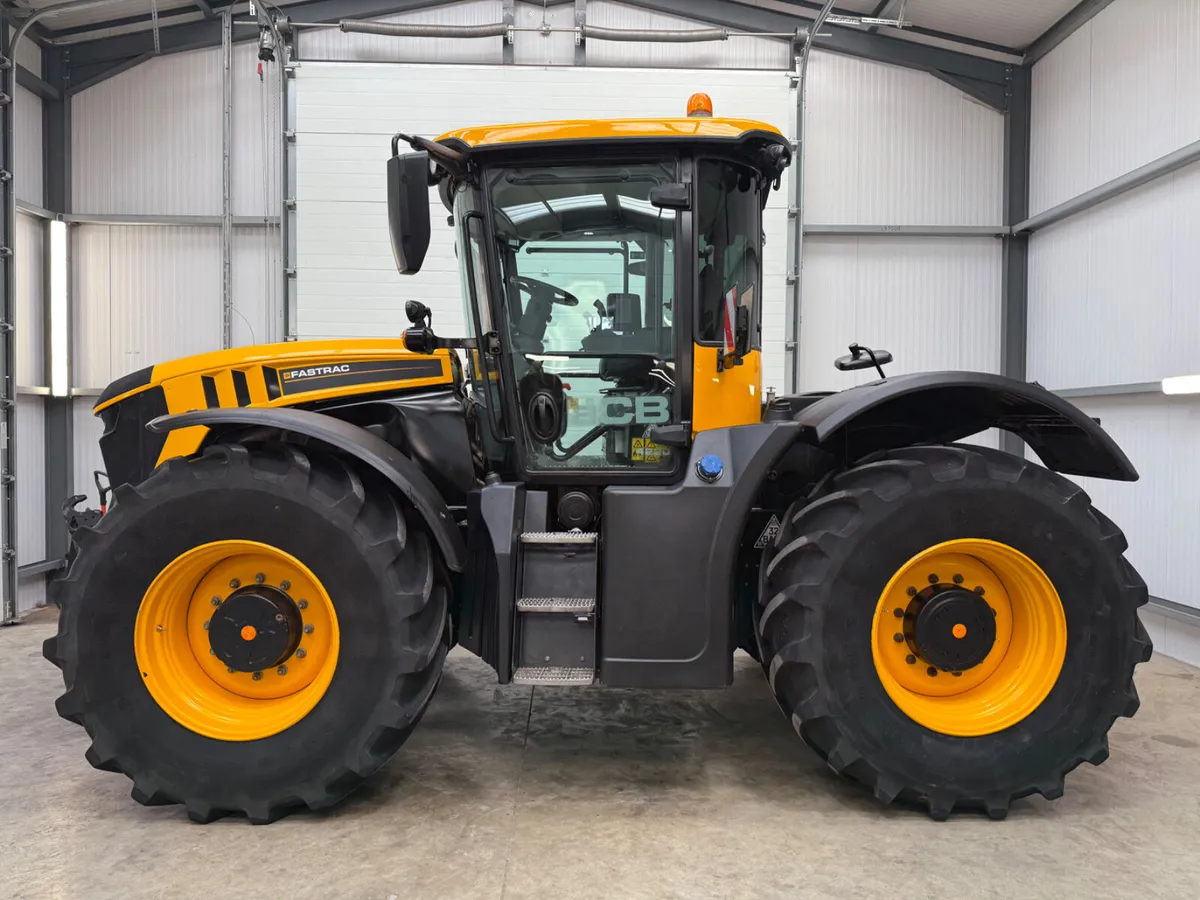 2021 JCB 4220 Fastrac ***3700 hours!*** - Image 3