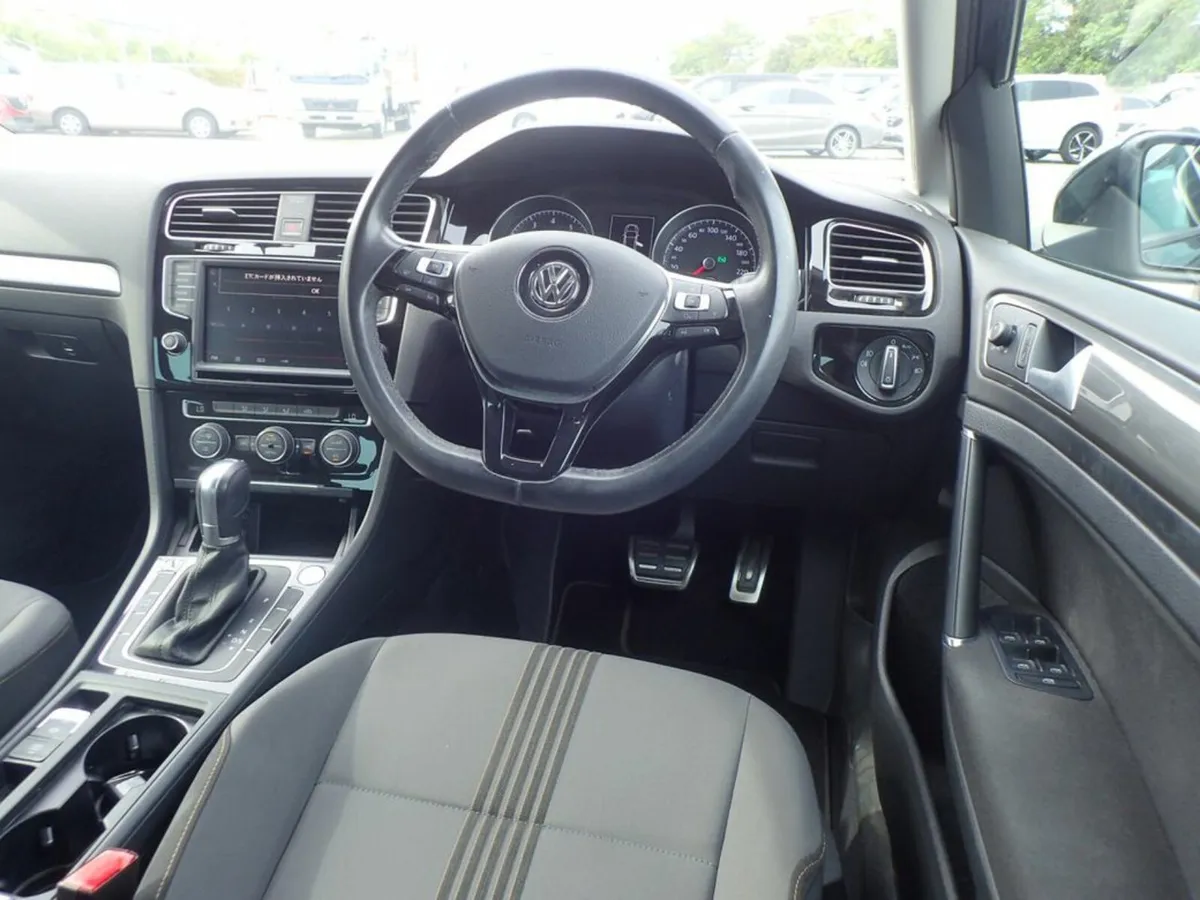 Volkswagen Golf 1.2 Highline 5Dr H/B Automatic - Image 4