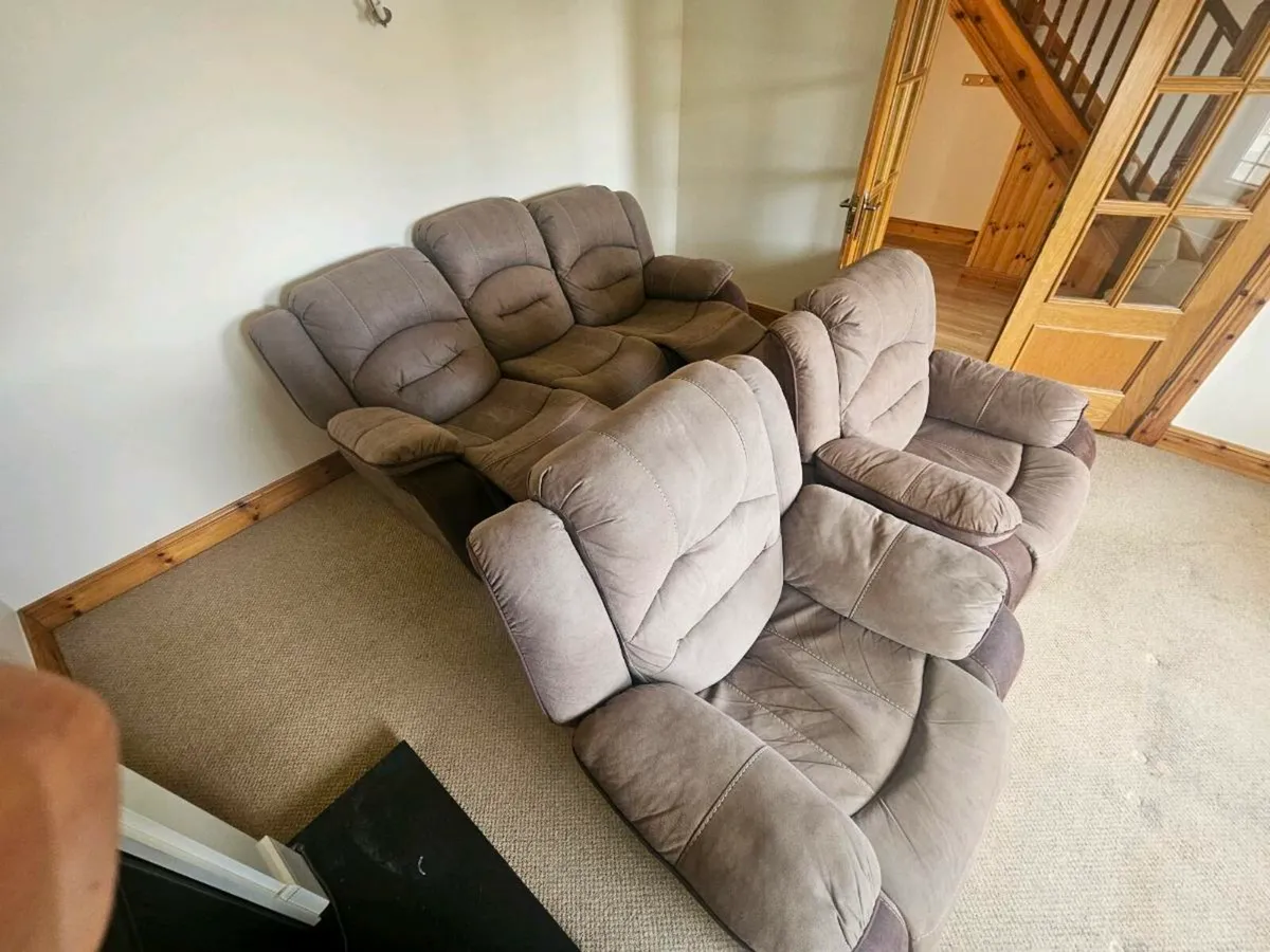 Couch set - Image 1