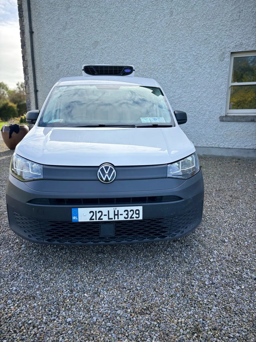 212 VW Caddy Fridge Van DOE 05/26 - Image 4